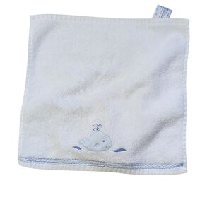 Fascinate by OZER Hand Towel Whale Embroidered White